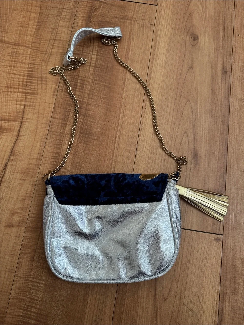 FROZEN 2- Gold & Navy Leaf Accent Crossbody Bag - kids